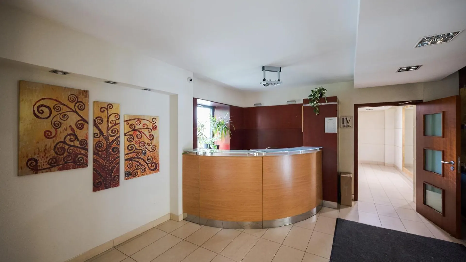 Metro Wilanowska 2-Bedroom Apartment Βαρσοβία